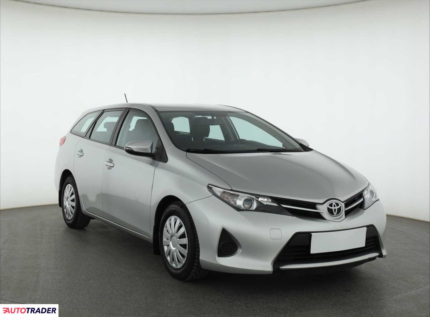 Toyota Auris 2014 1.3 97 KM