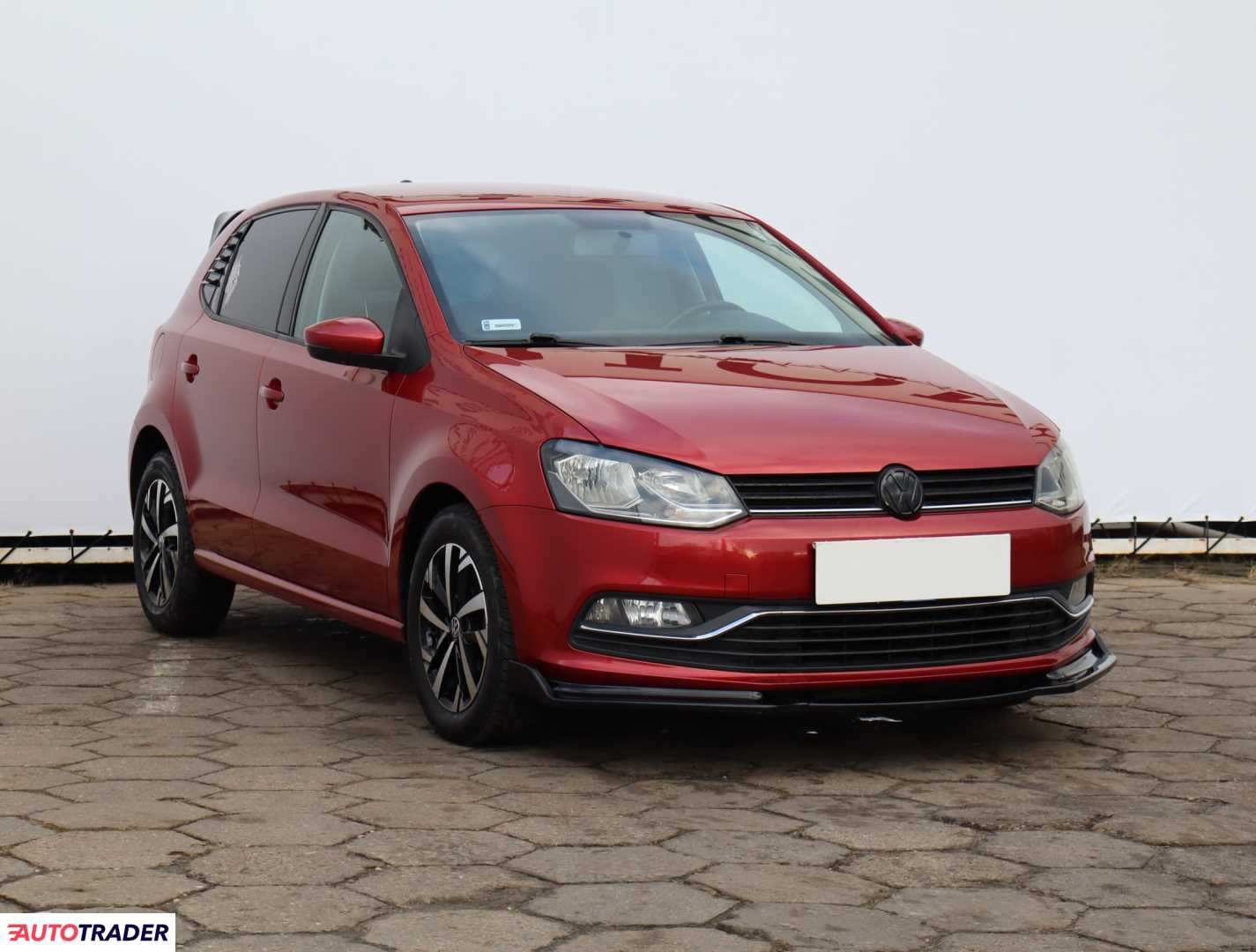 Volkswagen Polo 1.2 88 KM 2015r. (Piaseczno)