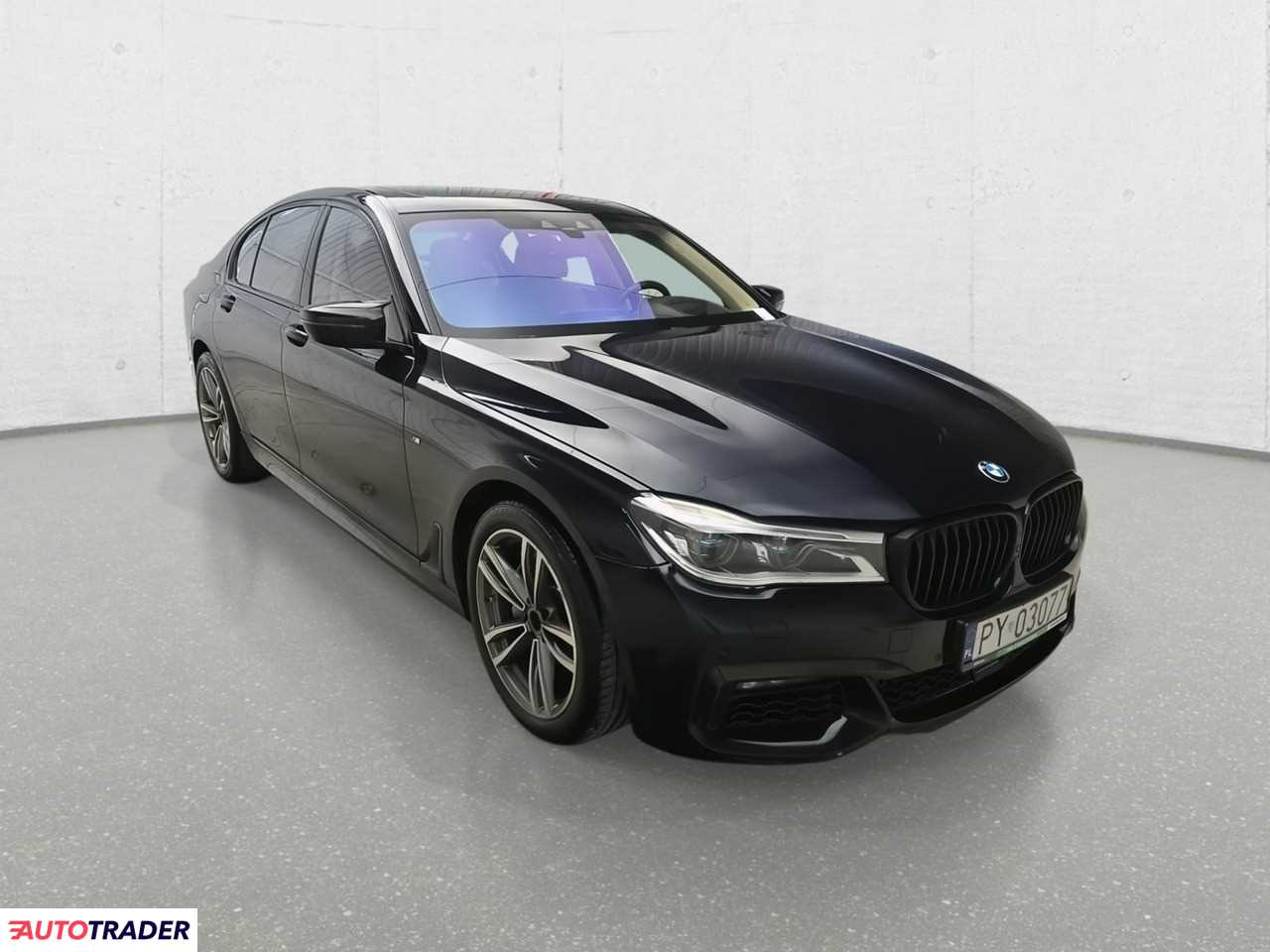 BMW 750 2017 4.4 449 KM