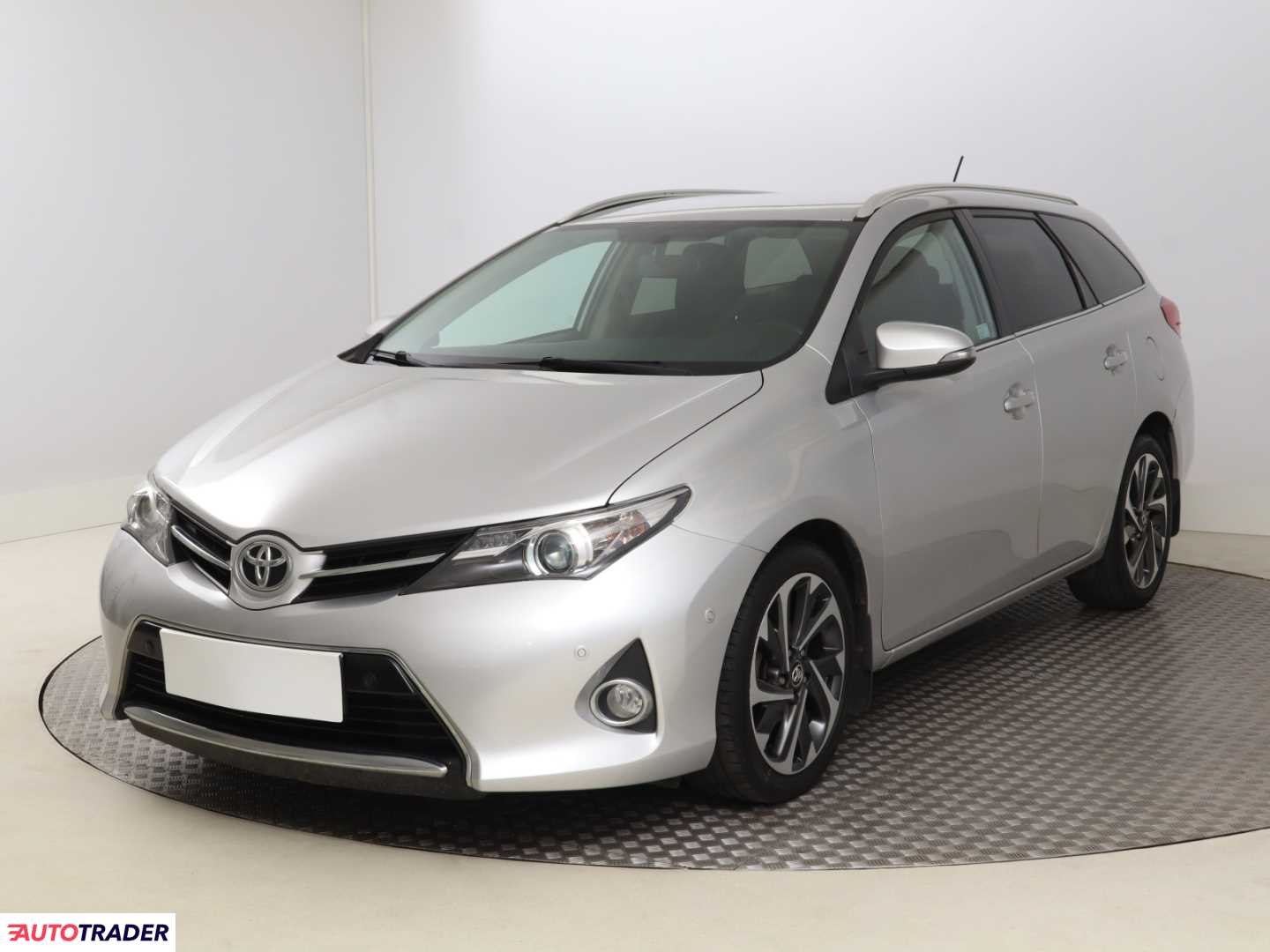 Toyota Auris 2014 1.4 88 KM