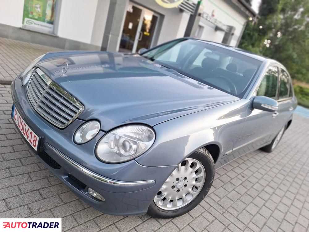 Mercedes E-klasa 2004 2.1 136 KM Mercedes E-klasa 2004 2.1 136 KM