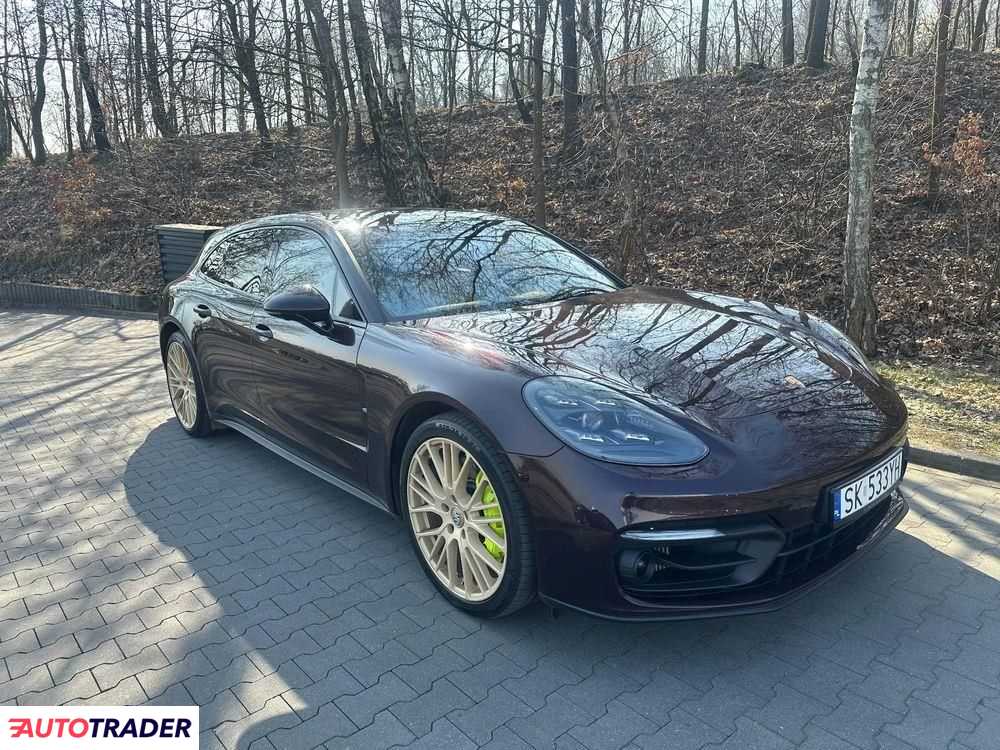Porsche Panamera 2023 3.0 462 KM