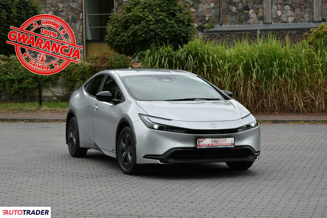 Toyota Prius 2024 2.0 122 KM