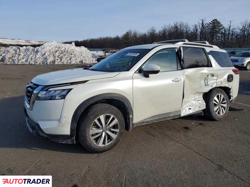 Nissan Pathfinder 2023 3