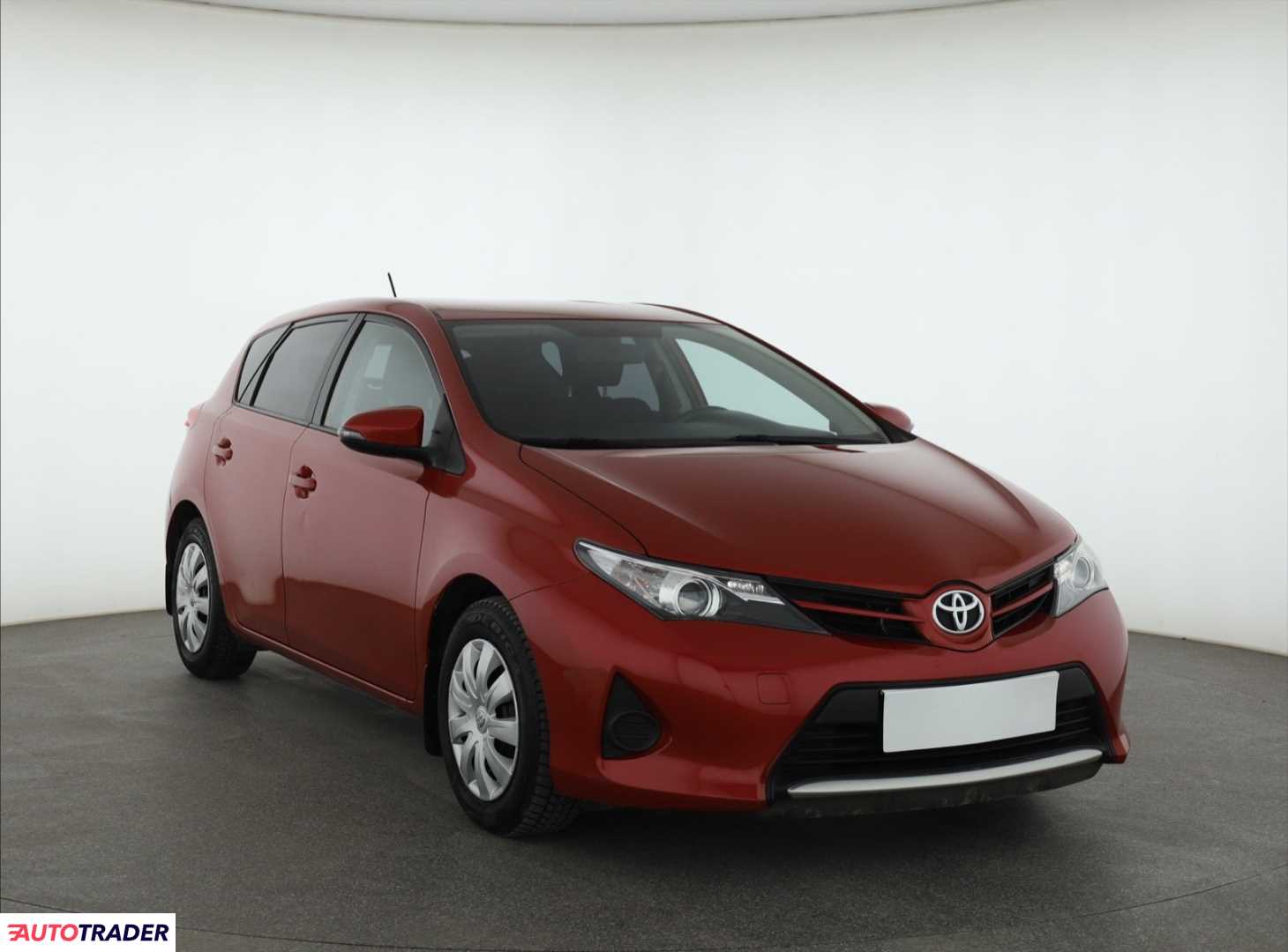 Toyota Auris 2013 1.6 130 KM