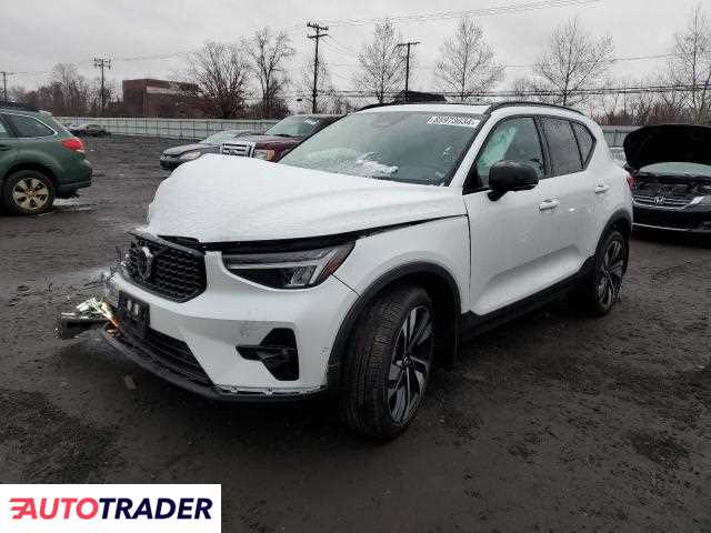 Volvo XC40 2024 2