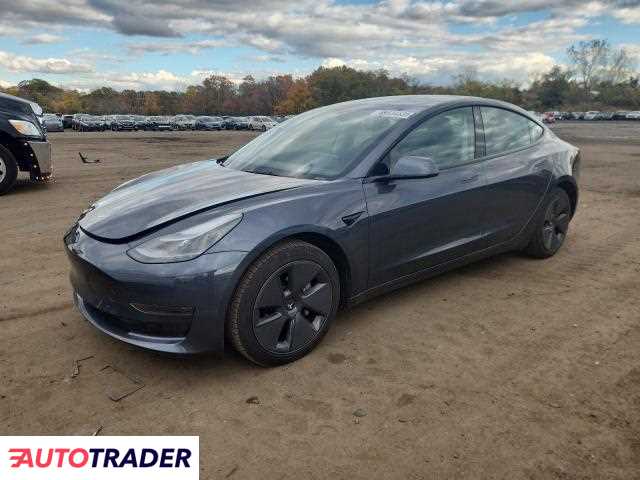 Tesla Model 3 2023