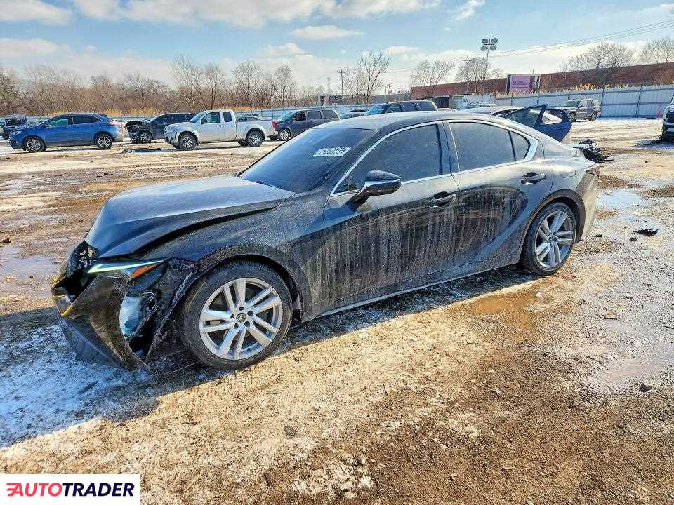 Lexus IS 2021 3