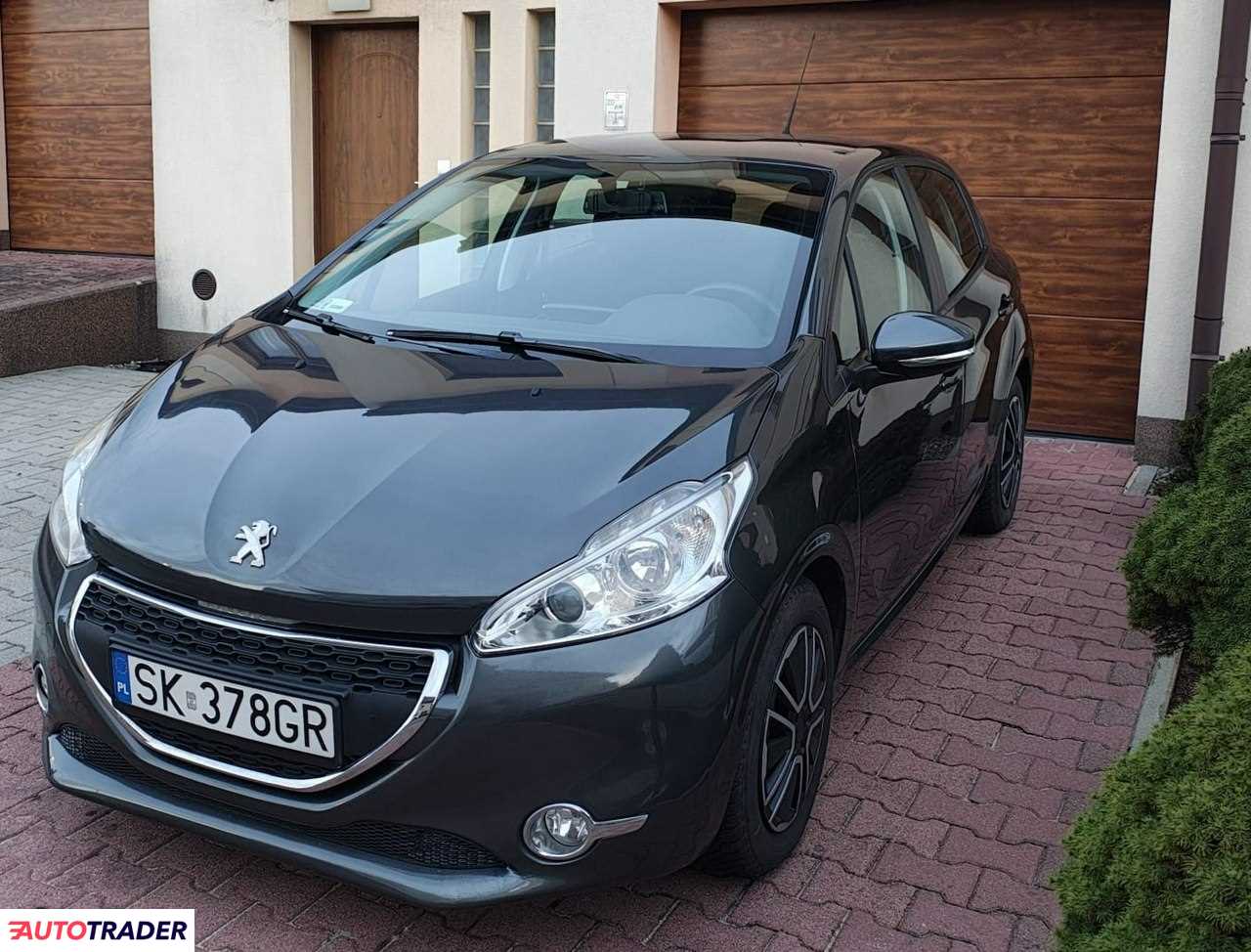 Peugeot 208 2015 1.2 82 KM