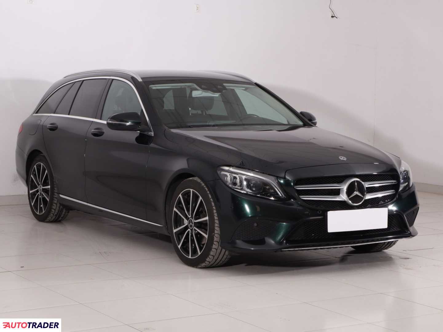 Mercedes C-klasa 2019 2.0 191 KM