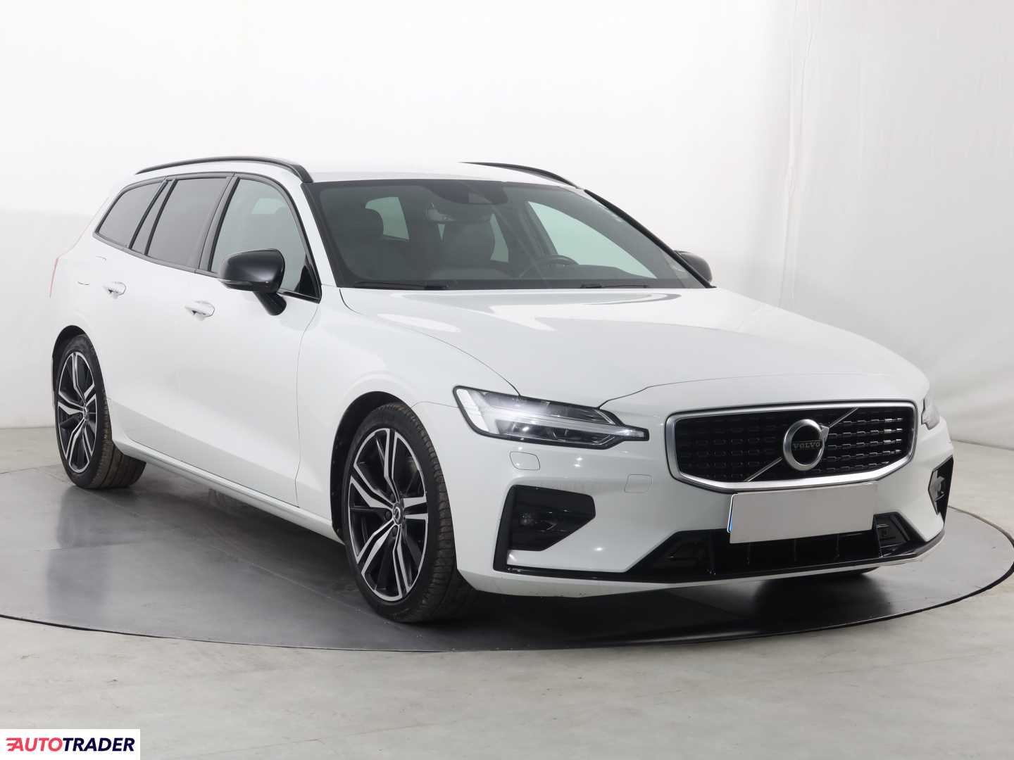 Volvo V60 2020 2.0 246 KM