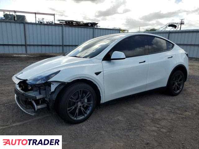Tesla Model Y 2025 Tesla Model Y 2025