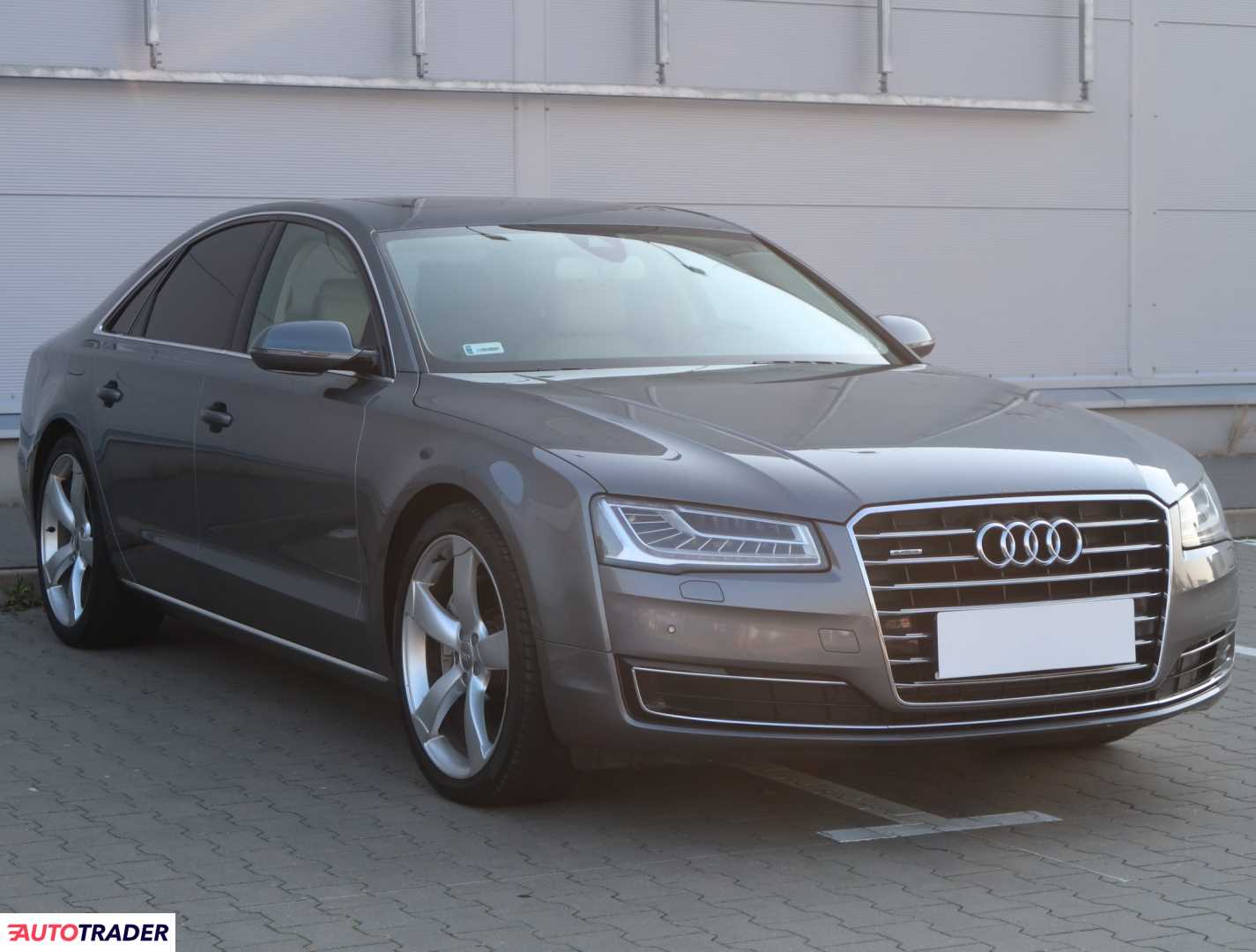 Audi A8 2015 3.0 258 KM