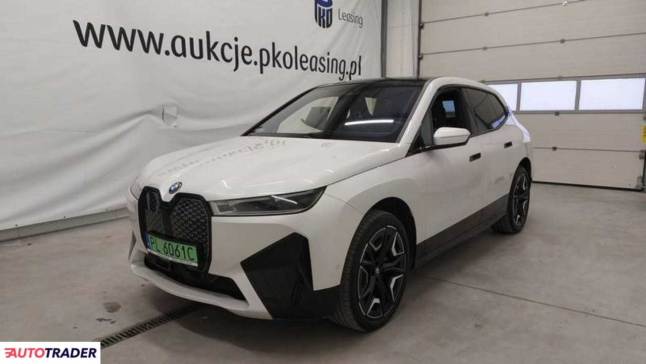 BMW Pozostałe 2022 523 KM