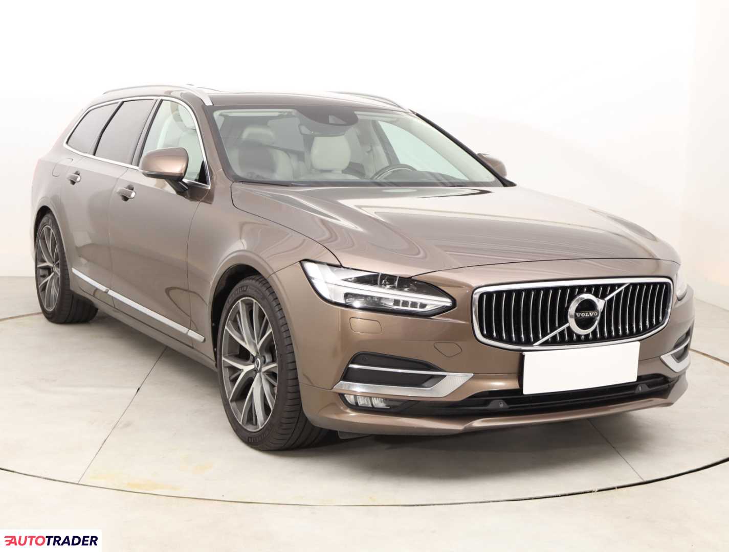 Volvo V90 2018 2.0 231 KM
