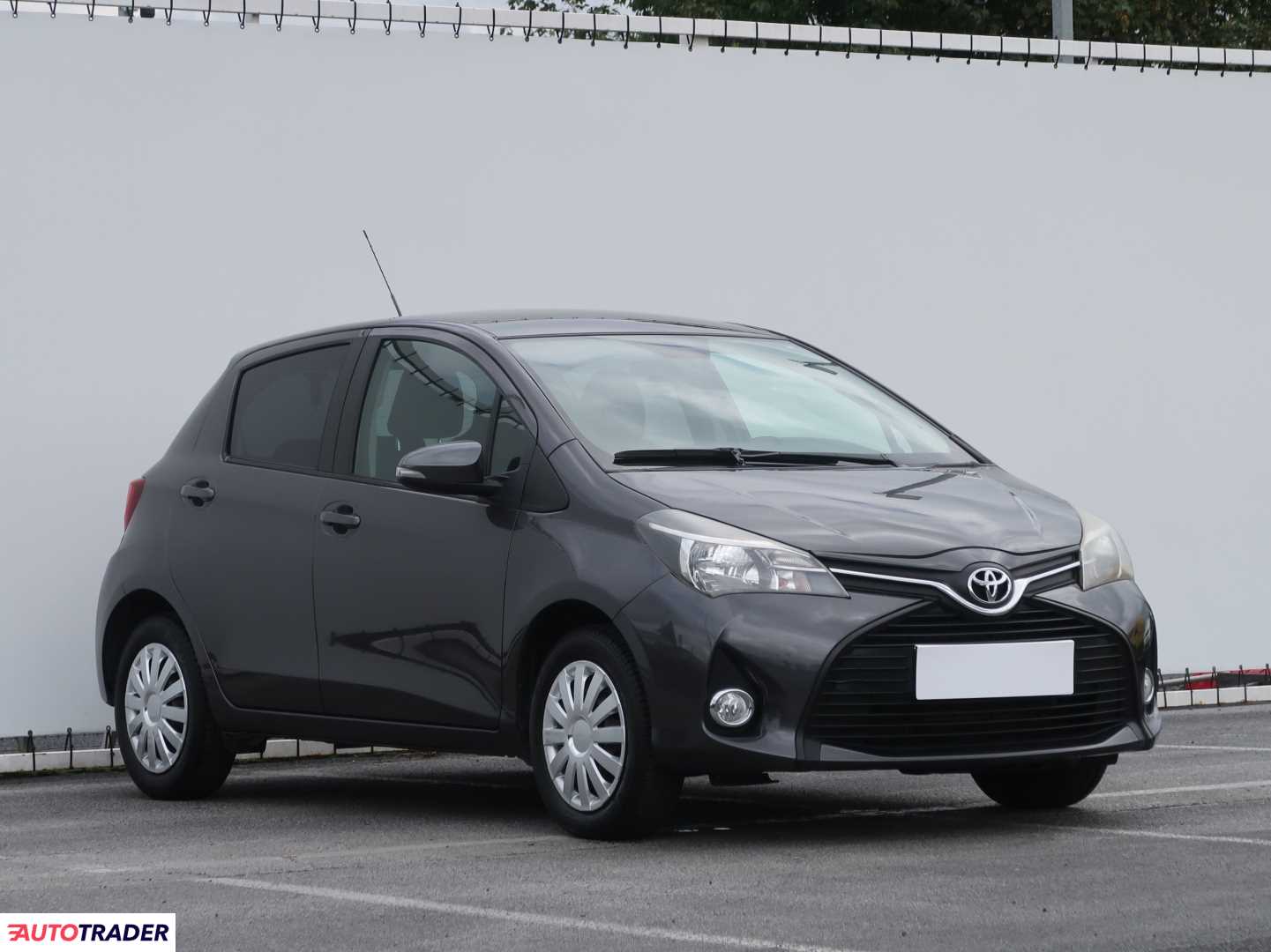 Toyota Yaris 2015 1.0 68 KM Toyota Yaris 2015 1.0 68 KM