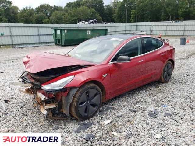 Tesla Model 3 benzyna 2020r. (AUGUSTA)