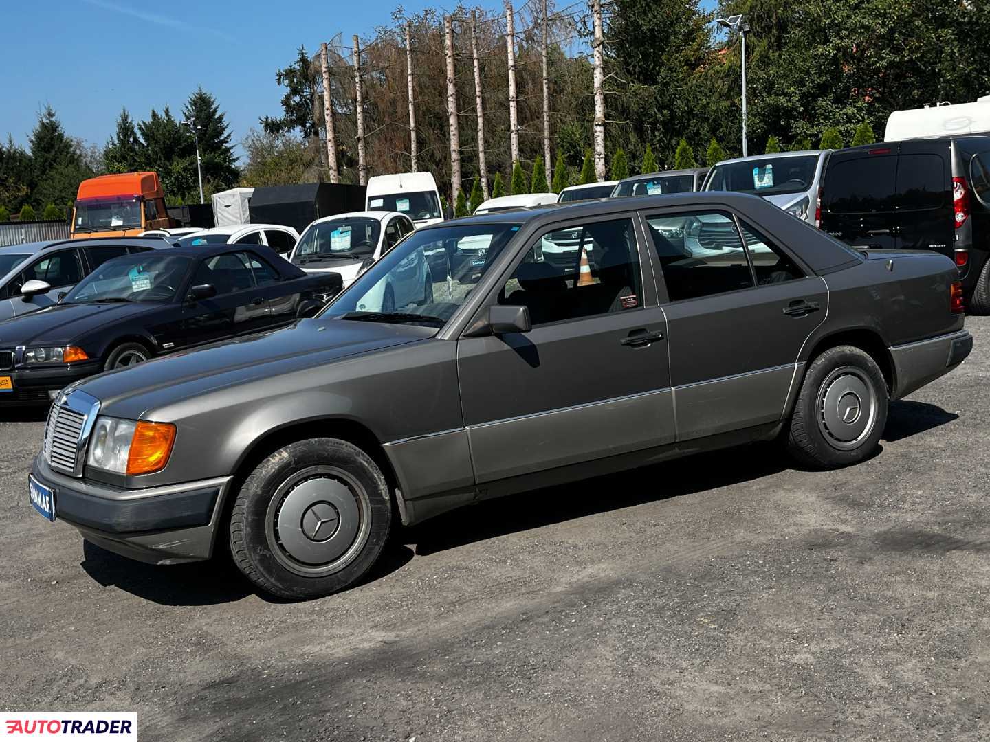 Mercedes W-124 1990 2.3 132 KM