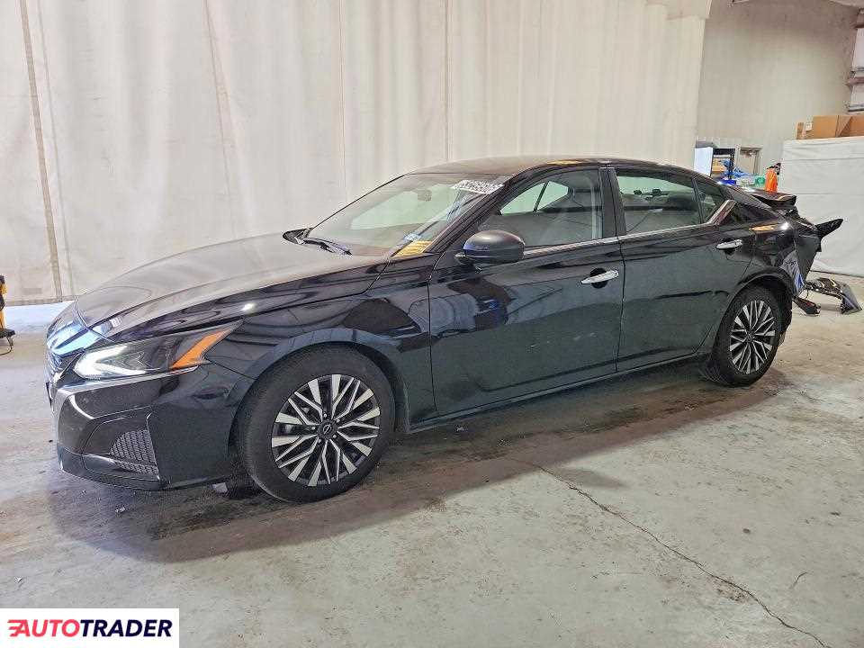 Nissan Altima 2025 2