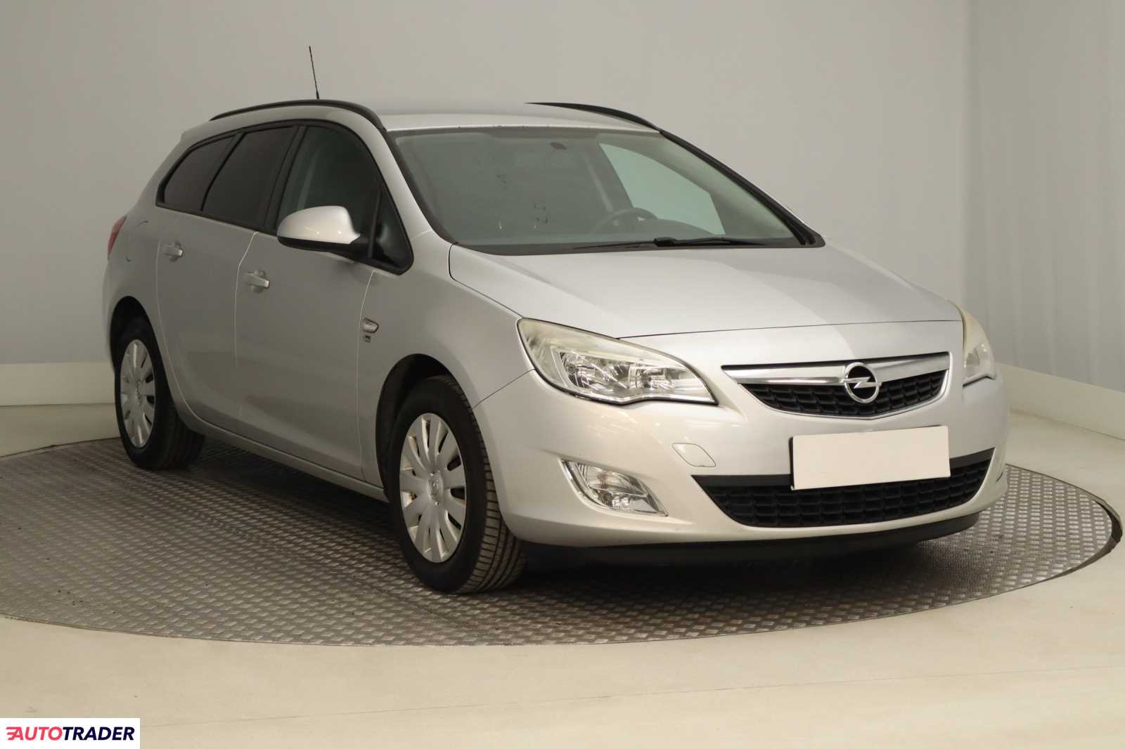 Opel Astra 2012 1.4 138 KM
