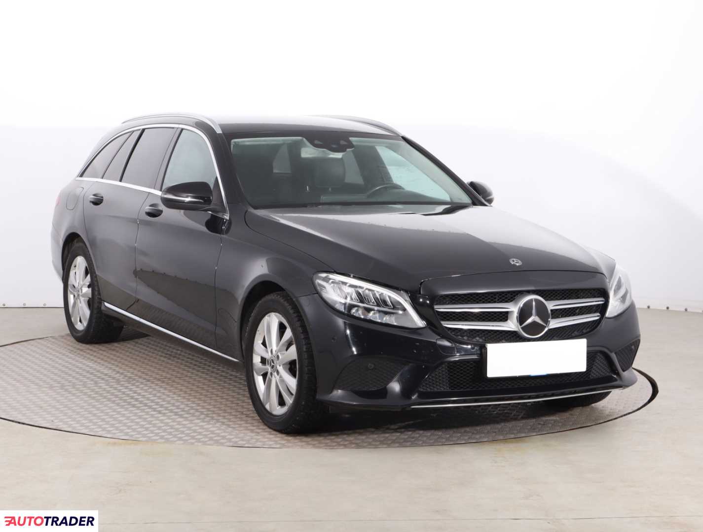 Mercedes C-klasa 2019 2.0 191 KM
