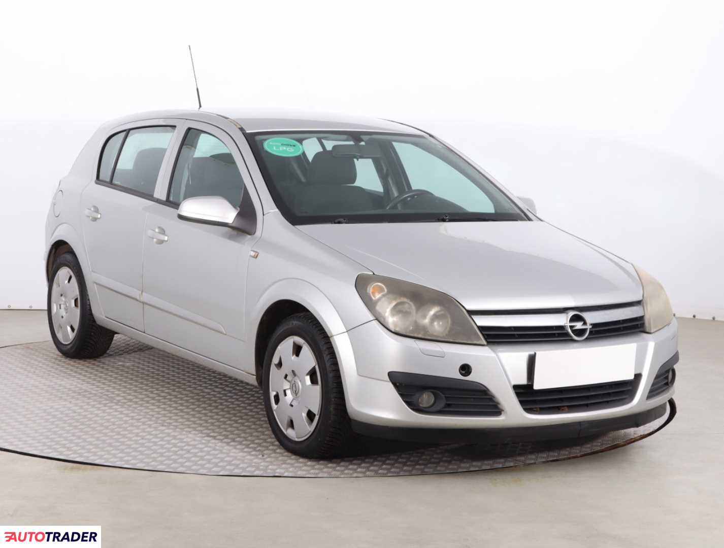 Opel Astra 2006 1.6 103 KM