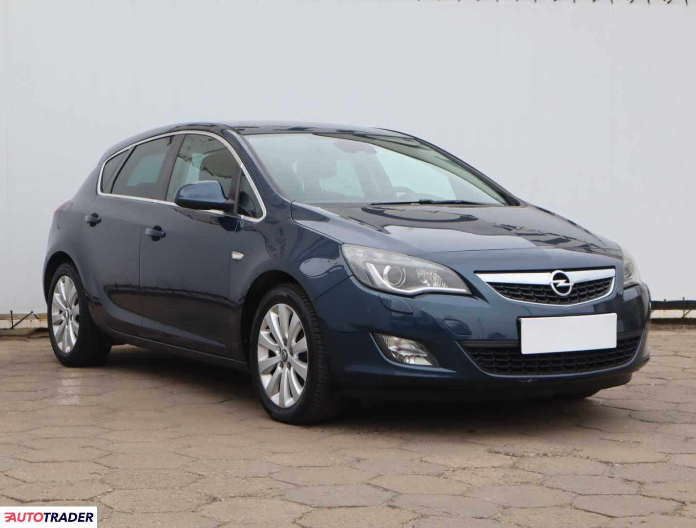 Opel Astra 2011 1.6 177 KM