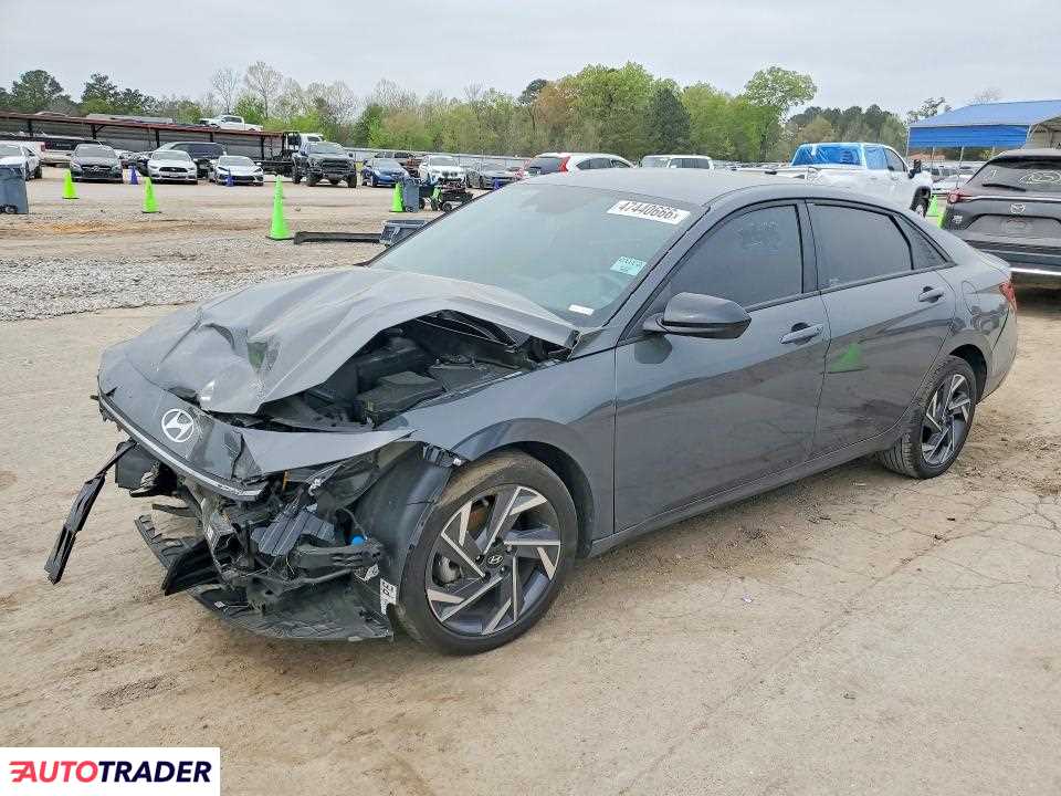 Hyundai Elantra 2025 2