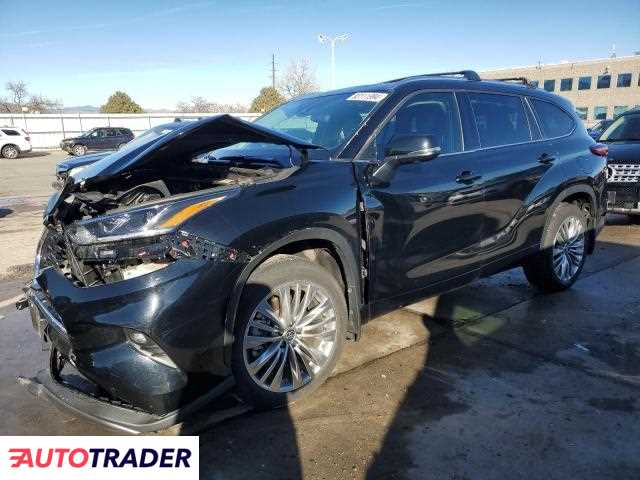 Toyota Highlander 2.0 benzyna 2023r. (LITTLETON)