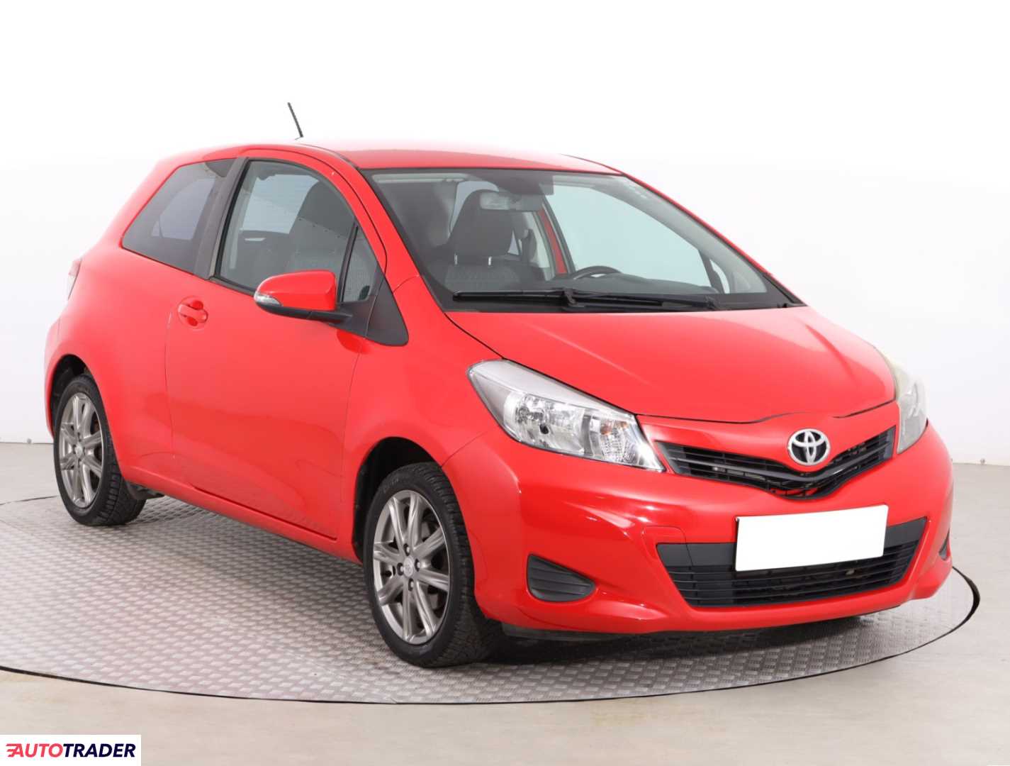 Toyota Yaris 2013 1.0 68 KM