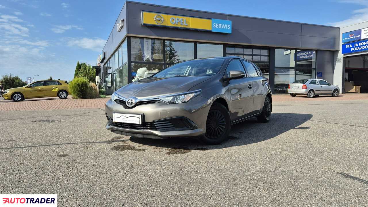 Toyota Auris 2018 1.6 132 KM