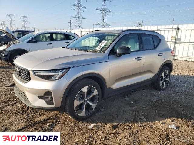 Volvo XC40 2024 2