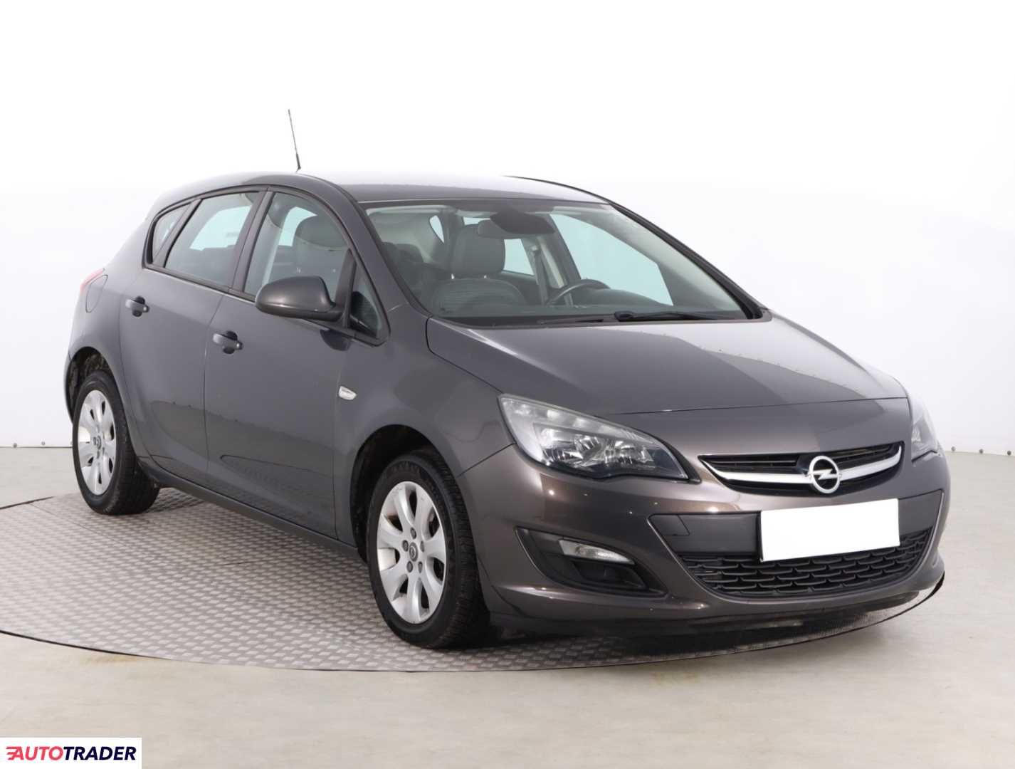 Opel Astra 2015 1.6 108 KM