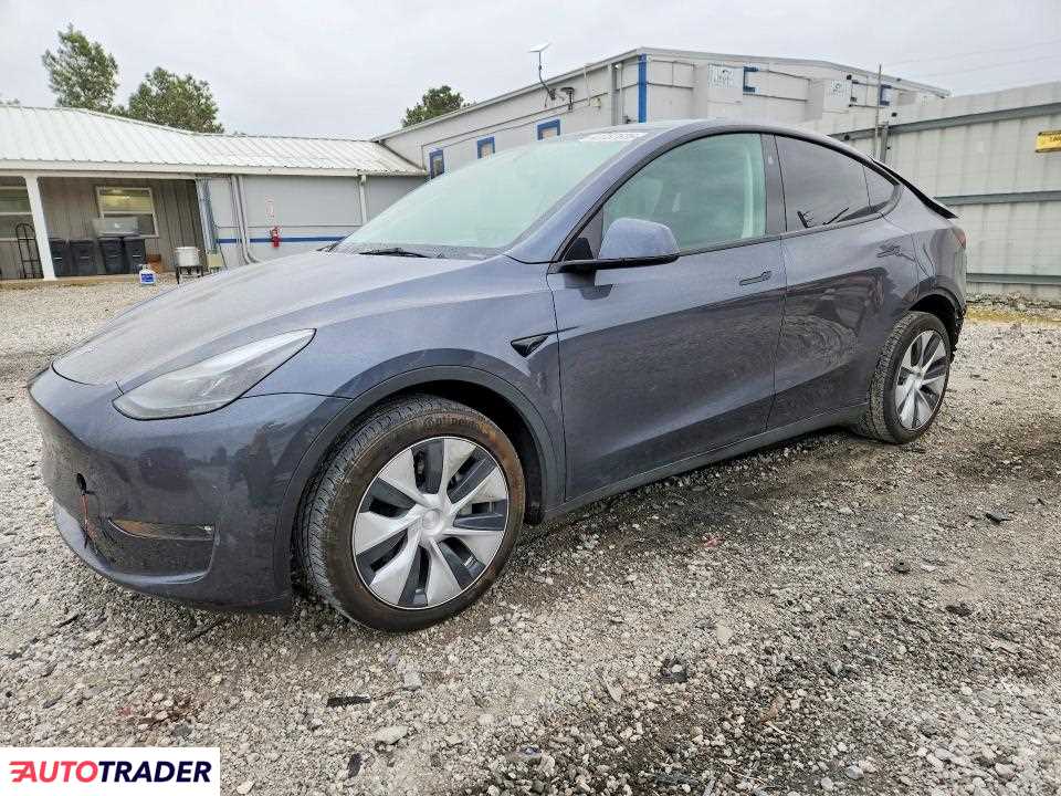 Tesla Model Y 2023