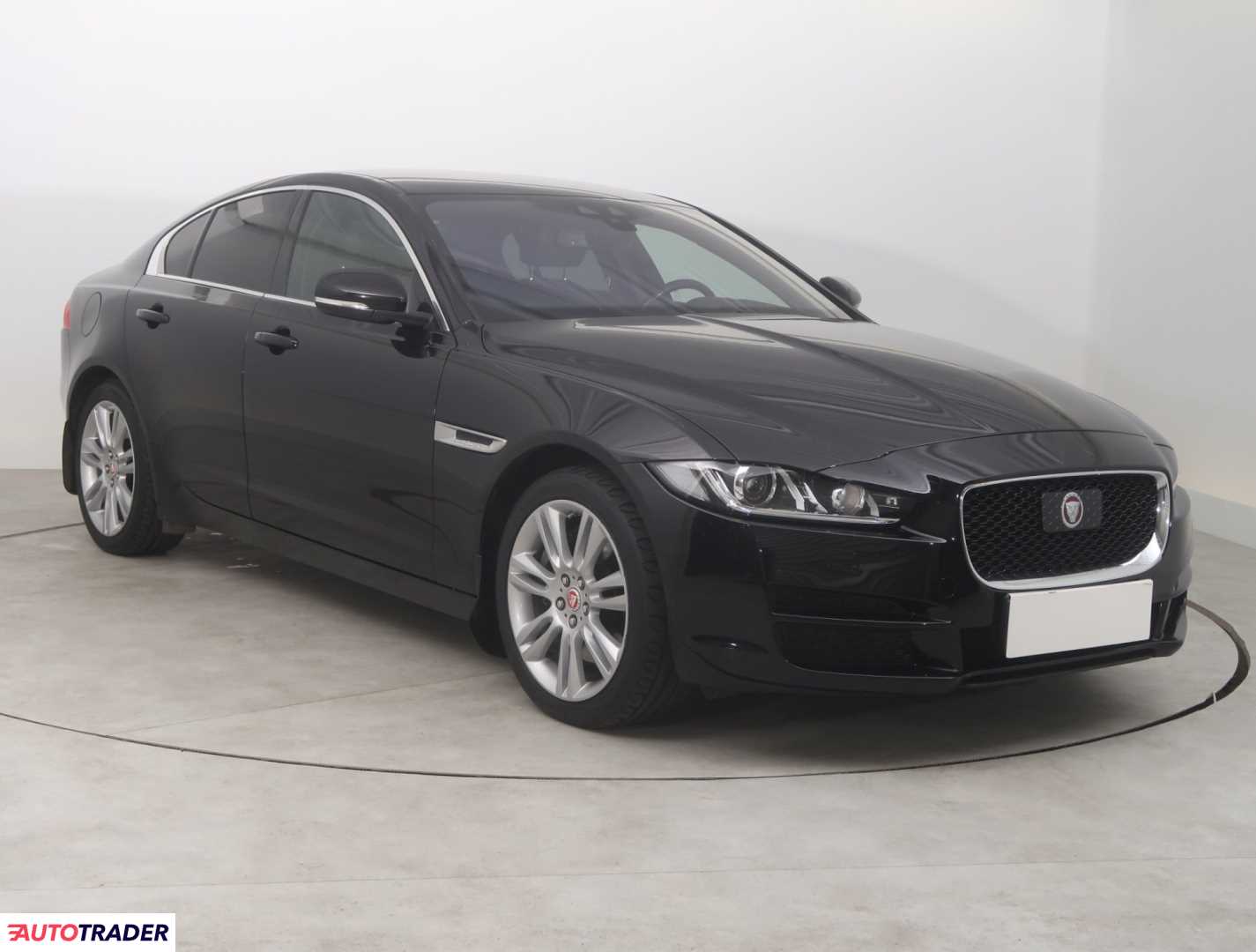Jaguar XE 2016 2.0 237 KM