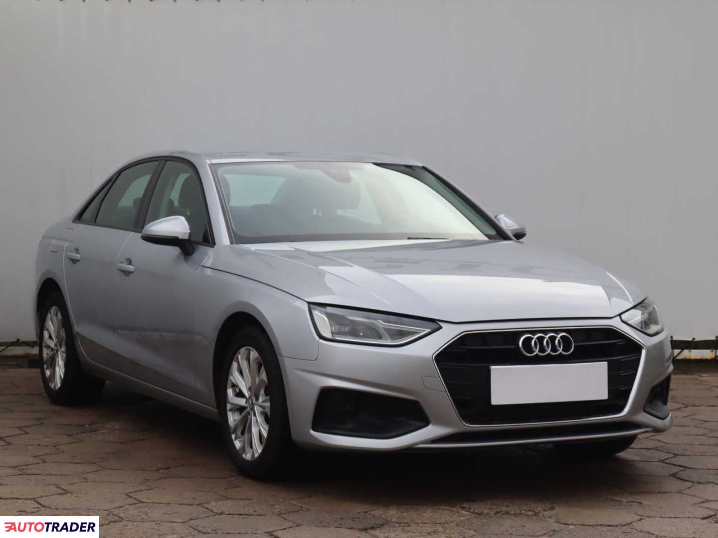 Audi A4 2020 2.0 147 KM