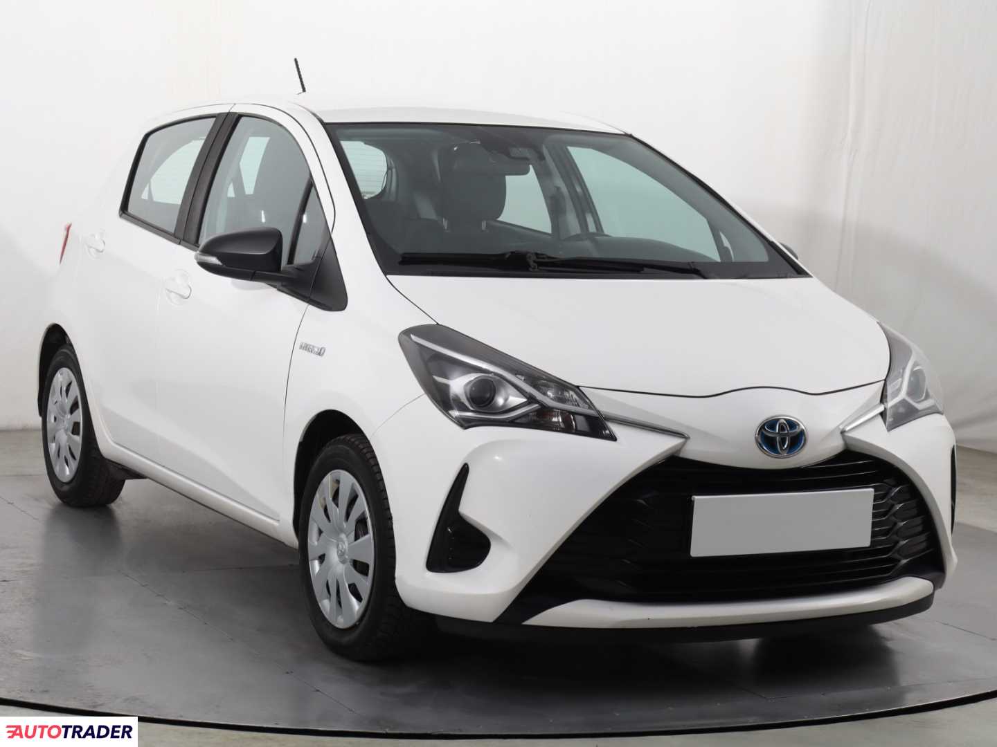 Toyota Yaris 2020 1.5 99 KM