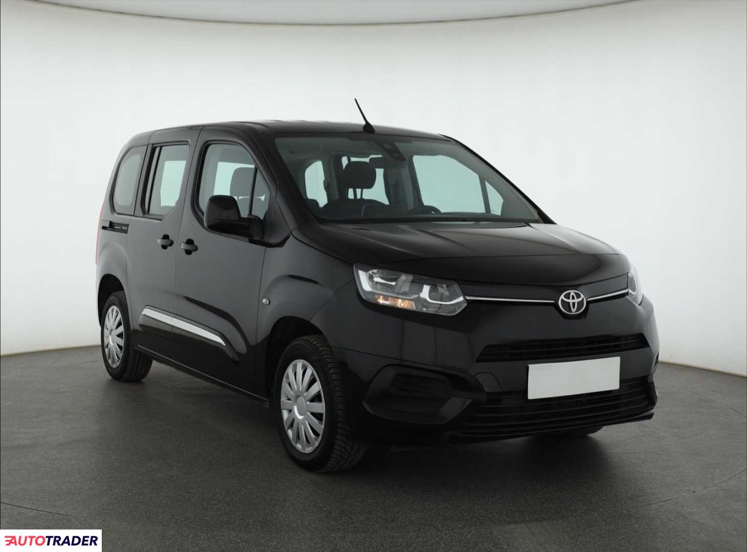 Toyota Pozostałe 2021 1.5 100 KM