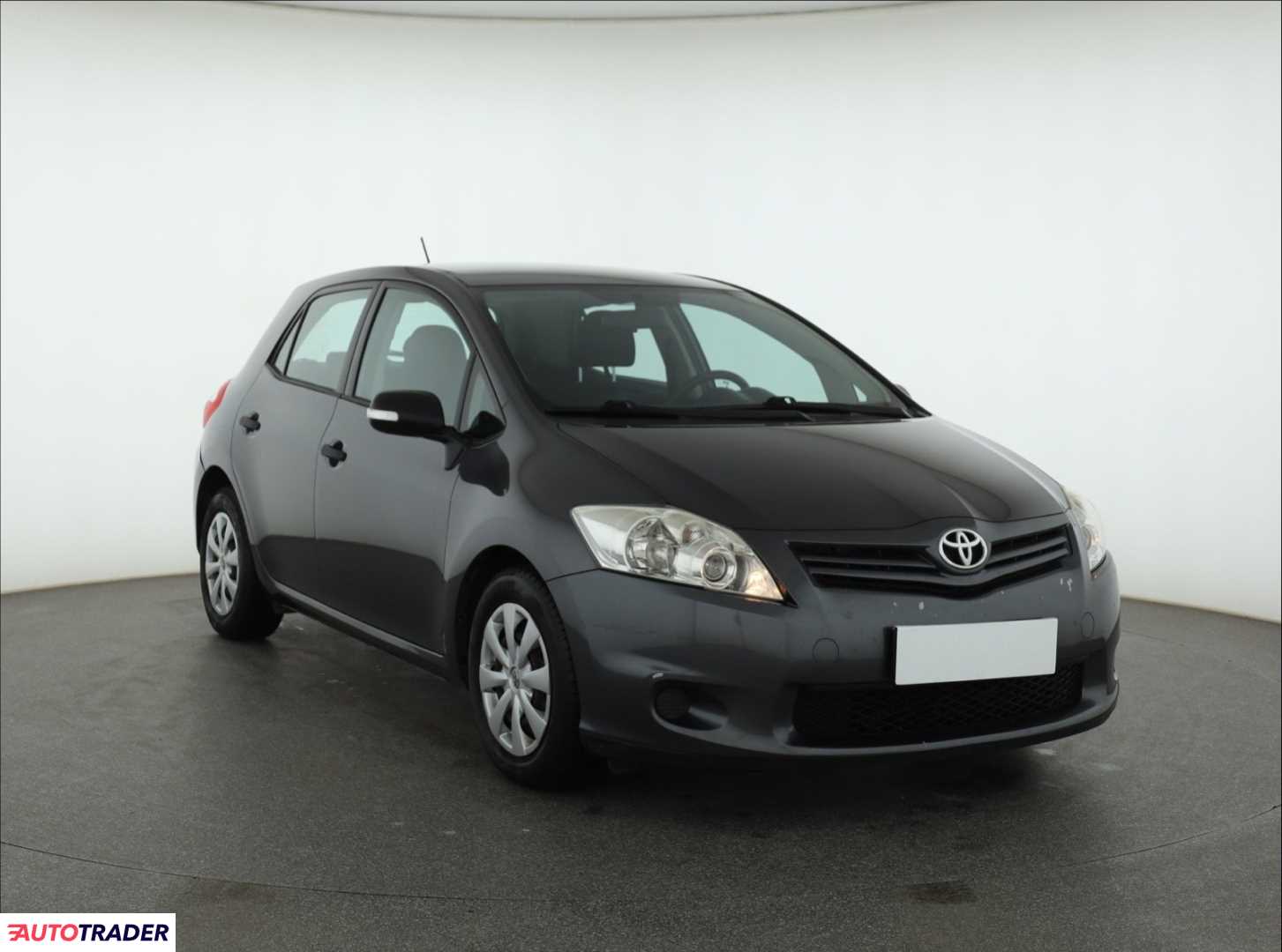 Toyota Auris 2011 1.4 88 KM