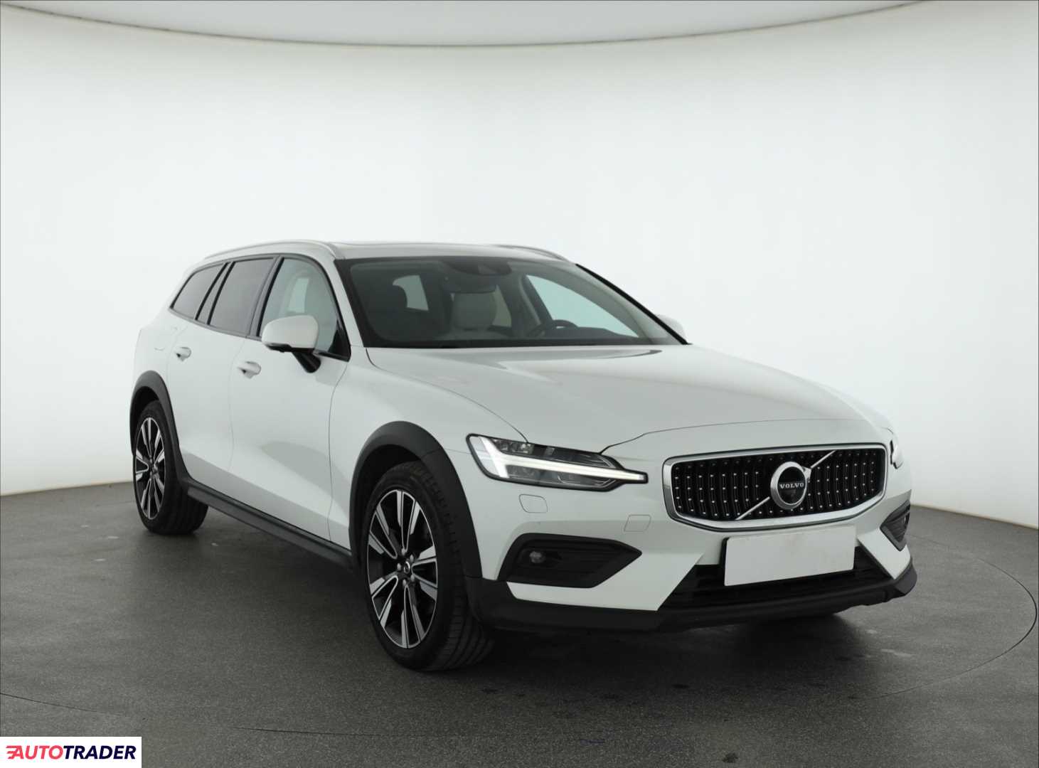 Volvo V60 Cross Country 2019 2.0 187 KM