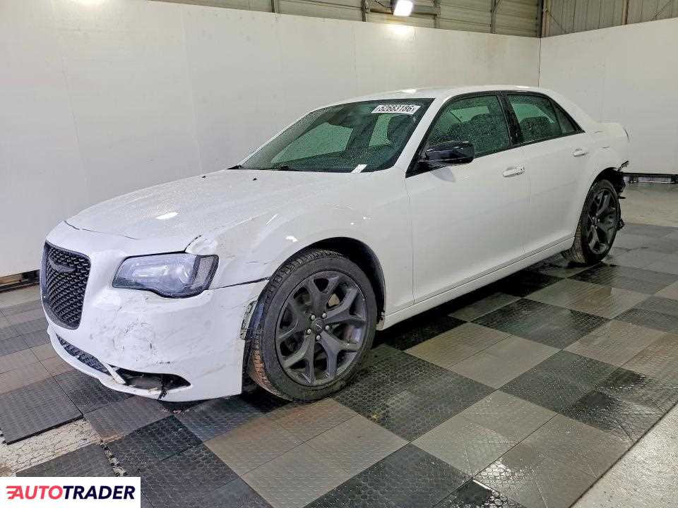 Chrysler 300C 2021 3
