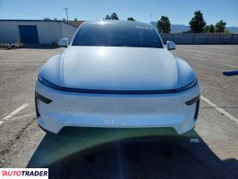 Tesla Model Y 2026