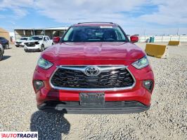 Toyota Highlander 2022 3