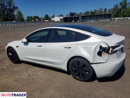 Tesla Model 3 2025