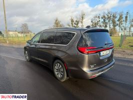 Chrysler Pacifica 2021 3.6 291 KM