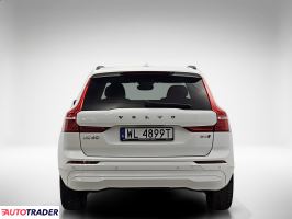 Volvo XC60 2022 2.0 197 KM