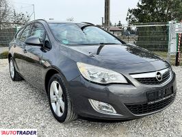 Opel Astra 2011 1.4 101 KM