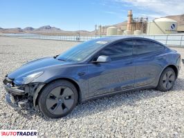 Tesla Model 3 - zobacz ofertę
