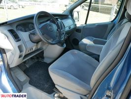 Opel Vivaro 2005 2.5 135 KM