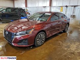 Nissan Altima - zobacz ofertę